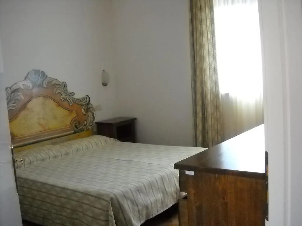 Le Tamerici Guest House Principina Terra 0*,