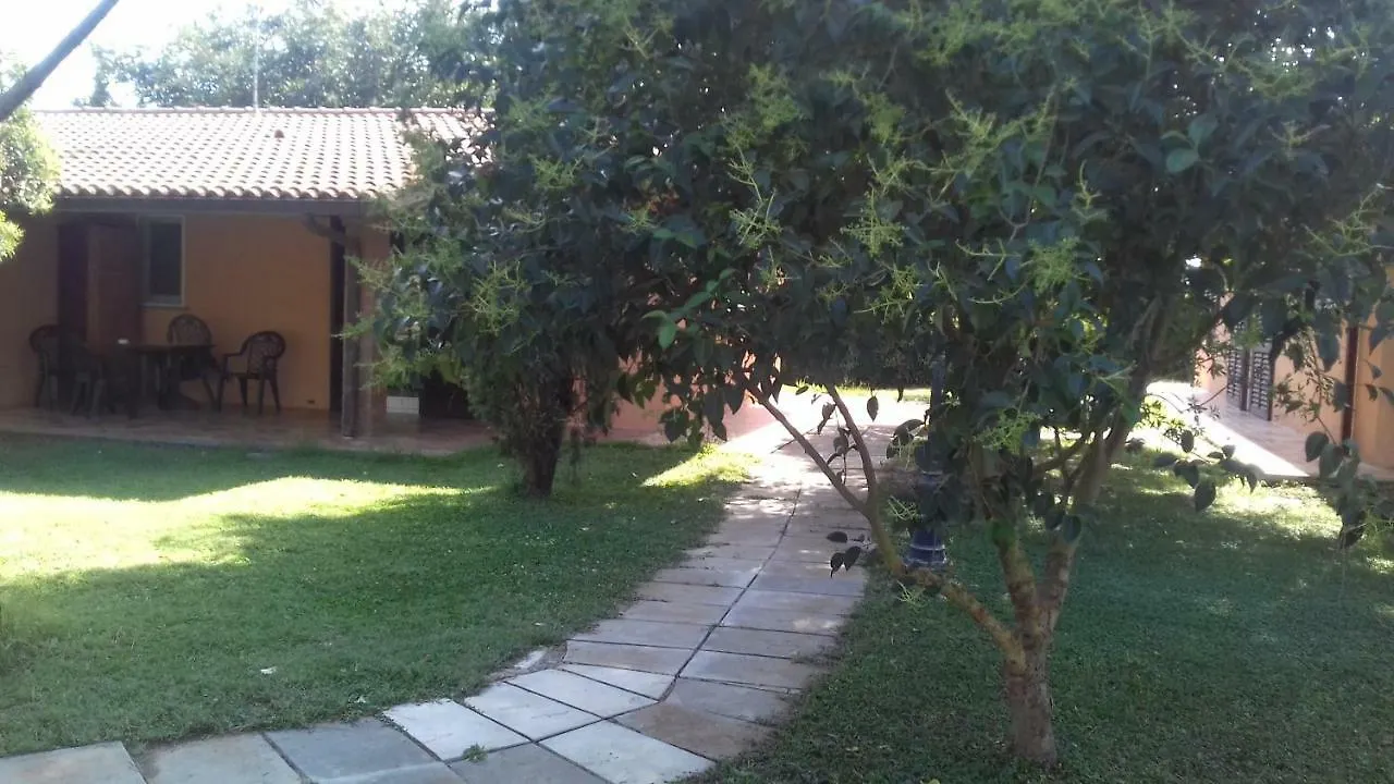 Le Tamerici Guest House Principina Terra Country house